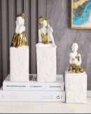 GOLD WOMAN ON RECTANGLE DECOR