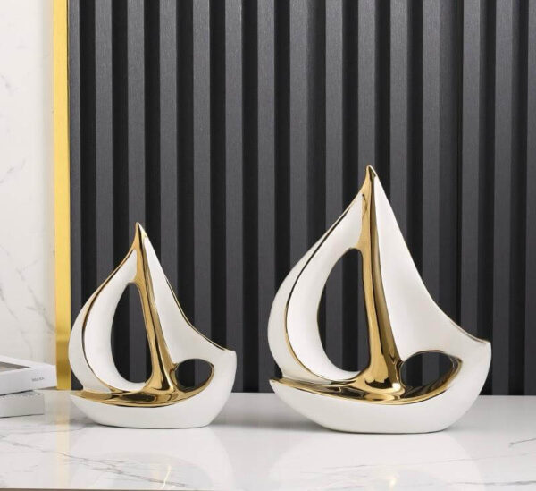 SHIP WHITE & GOLD DECOR