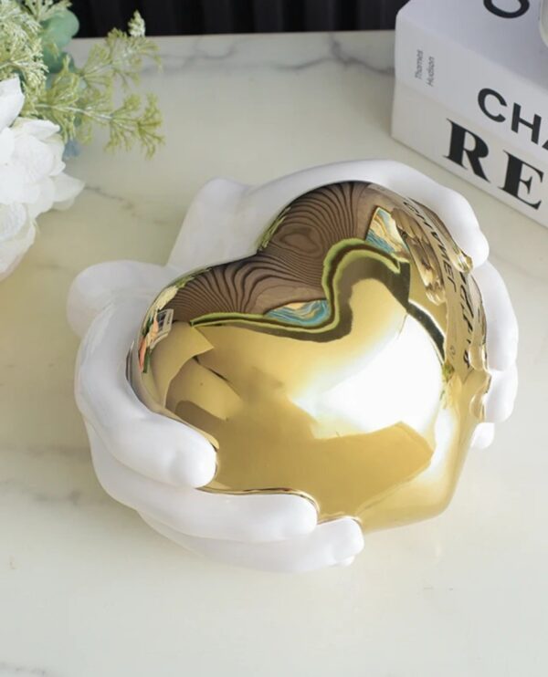 GOLD LOVE IN WHITE HAND DECOR
