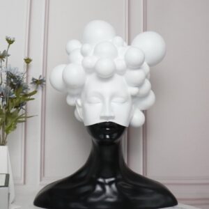 BLACK AND WHITE HEAD DECOR
