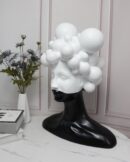 BLACK AND WHITE HEAD DECOR