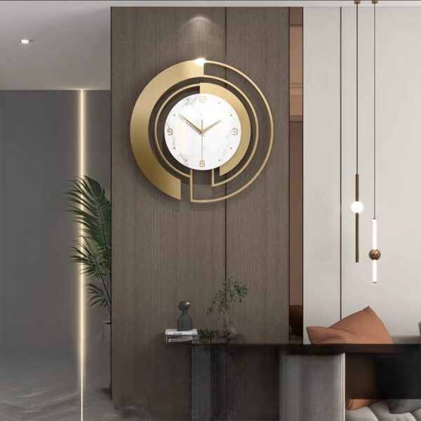 WALL CLOCK-GOLD CIRCLE & WHITE