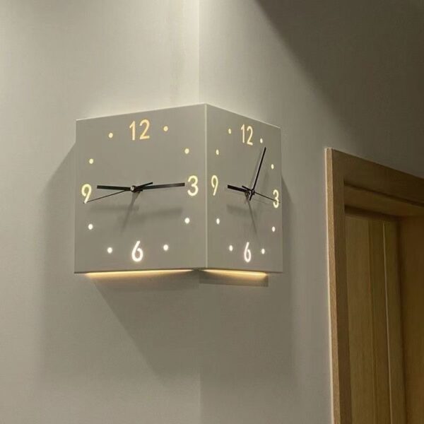 EDGE WALL CLOCK
