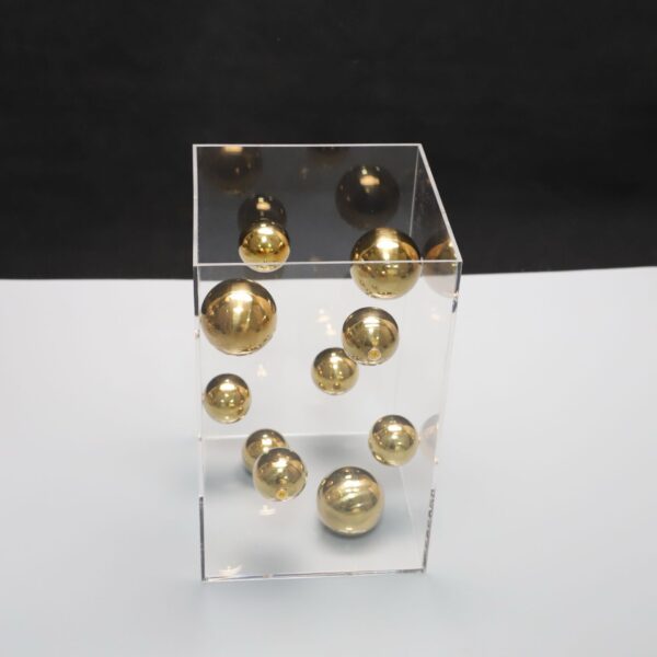 GOLD BALLS IN DECOR - Image 2