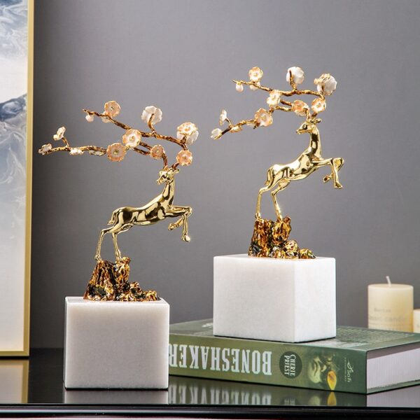 DEER ON WHITE STAND DECOR
