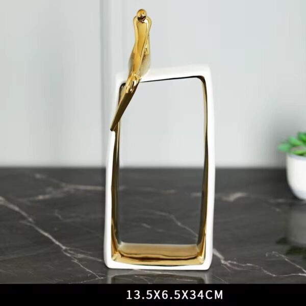 FIGURE ON SQUARE DECOR - Image 2
