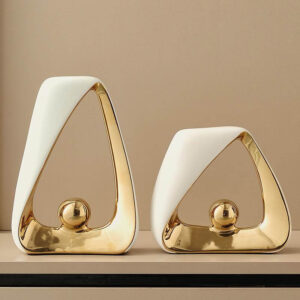 TRIANGLE DECOR SET