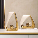 TRIANGLE DECOR SET