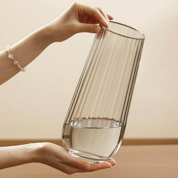 TRANSPARENT FLOWER VASE E