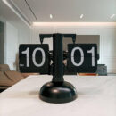AUTOMATIC FLIP RETRO CLOCK