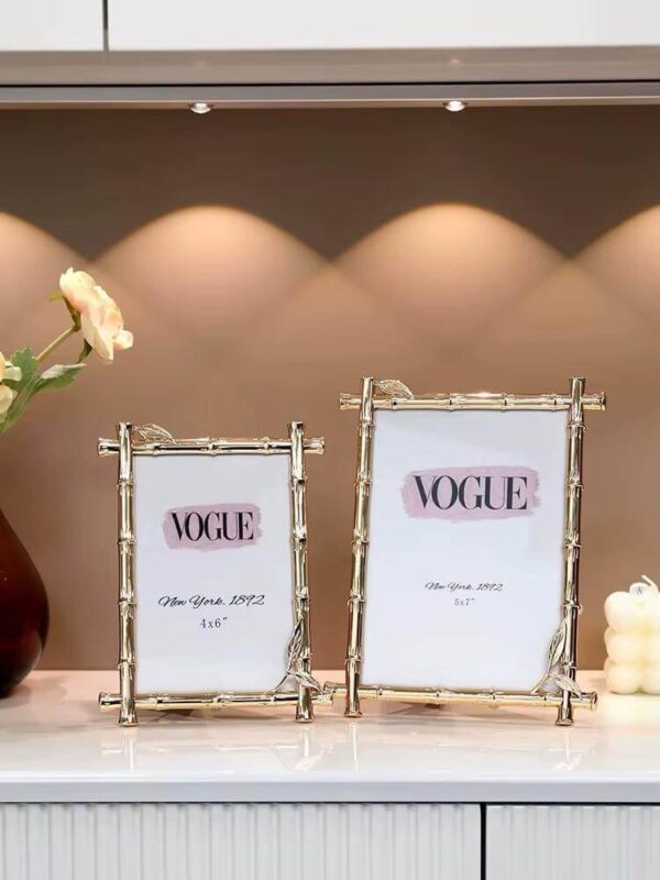 PICTURE FRAME 009