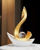 SWIRL ON WHITE STAND CRYSTAL